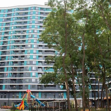 Oasis Premium Class 1Bd Apartment With Living Room 키시나우 외부 사진
