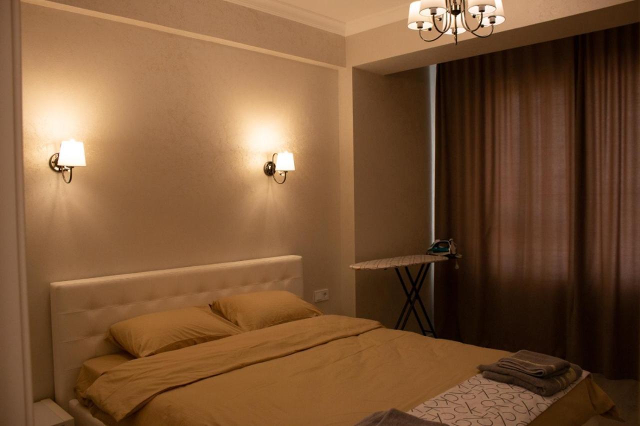 Oasis Premium Class 1Bd Apartment With Living Room 키시나우 외부 사진